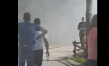 Shpërthen zjarr në afërsi të një hoteli në Berovë, evakuohen mysafirët