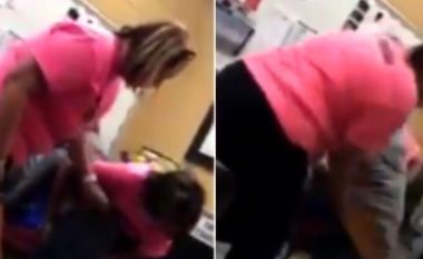 Drejtoresha e shkollës në Florida rrah me shkop druri 6-vjeçaren para syve të ëmës, gjithçka ndodhi për shkak të prishjes së kompjuterit