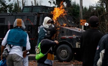 Kaos në Kolumbi, ushtria në rrugë – vdesin edhe katër protestues anti-qeveritar