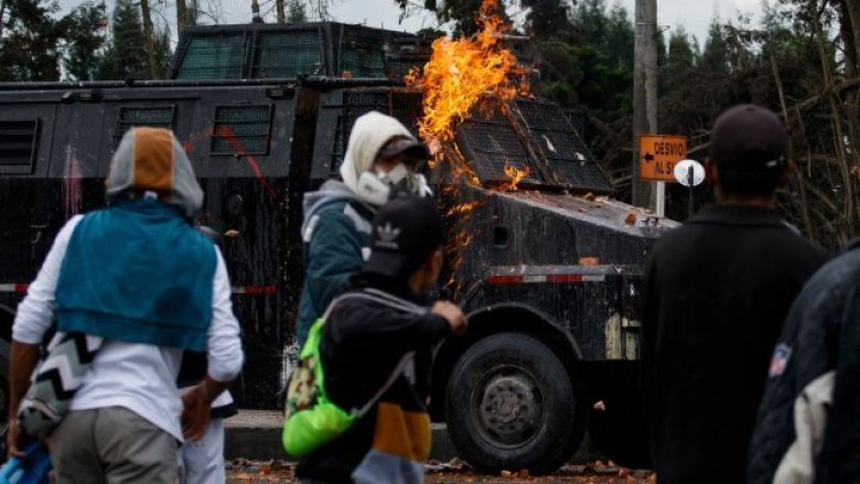 Kaos në Kolumbi, ushtria në rrugë – vdesin edhe katër protestues anti-qeveritar