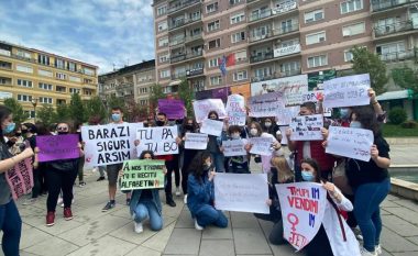 Gjimnazistët protestojnë pas rastit të sulmit seksual në shkollën “Faik Konica”