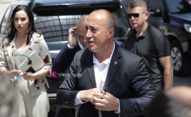 Haradinaj arrin në Qeveri, nis takimi me Kurtin