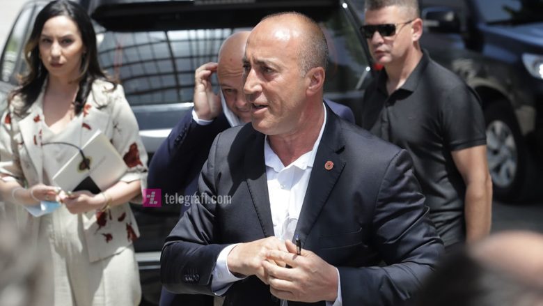 Haradinaj arrin në Qeveri, nis takimi me Kurtin