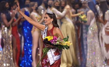 Modelja nga Meksika, Andrea Meza kurorëzohet me “Miss Universe 2021”