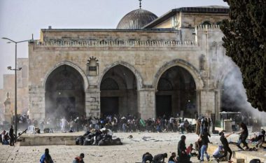 Izraelitët sulmojnë xhaminë Al-Nour