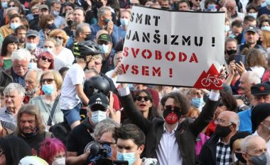 Protestë masive në Lubjanë, protestuesit i dëshirojnë vdekjen kryeministrit Jansa