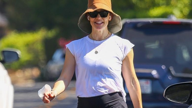 Jennifer Garner mahnit me veshjen gjatë qëndrimit në Los Angeles