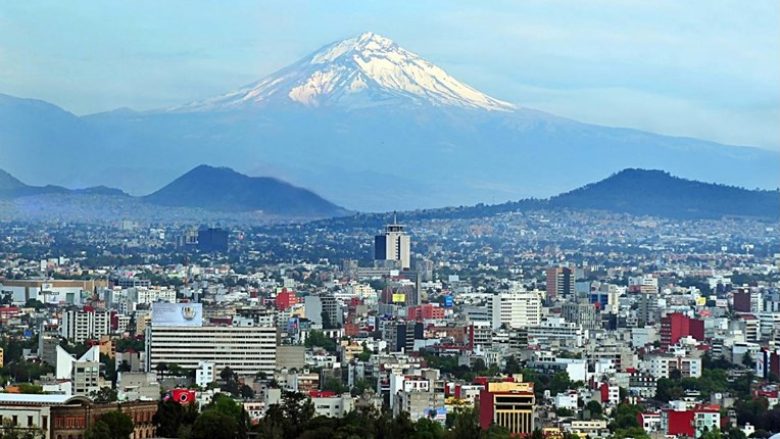 Mexico City po fundoset me një shpejtësi alarmante, dhe kjo është e pandalshme