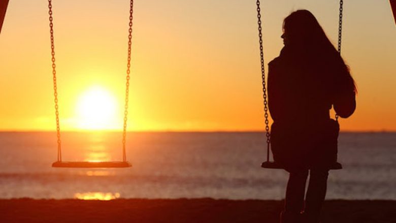 12 këshilla që mund të bëni për të lehtësuar ndjesinë e vetmisë