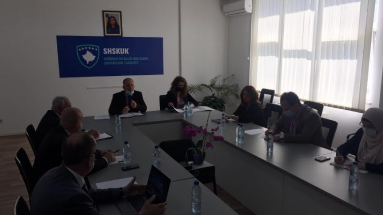 Fillon takimi i deputetëve me drejtorin e ShSKUK-së, Valbon Krasniqi