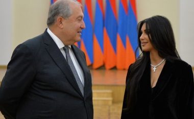 Presidenti armen falënderon Kim Kardashian, Eric Esrailian dhe Cher për kontributin në njohjen e gjenocidit