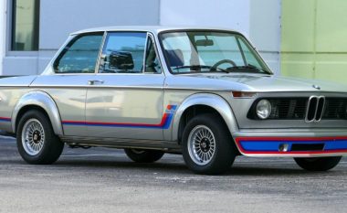 Kjo BMW e vitit 1974 tashmë ka tërhequr oferta me mbi 100,000 dollarë