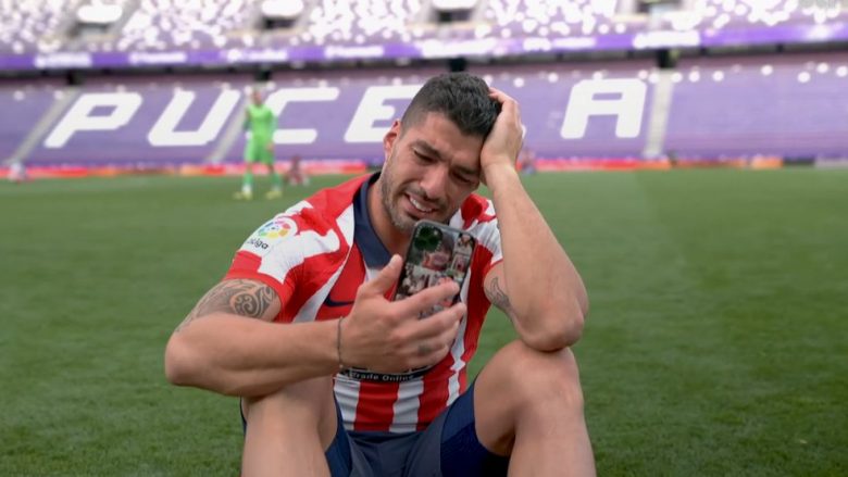 Luis Suarez me lot në sy flet me familjen e tij pasi u shpall kampion i Spanjës me Atletico Madridin