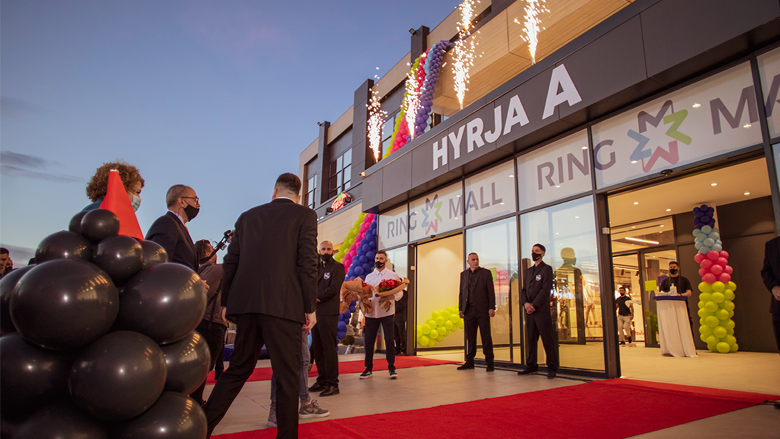 Ring Mall feston hapjen e qendrës tregtare më të madhe në Ferizaj