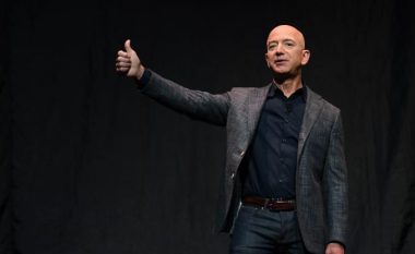 Jeff Bezos do të tërhiqet zyrtarisht më 5 korrik nga pozita e shefit ekzekutiv të Amazon