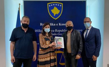 Haxhiu priti në takim Shoqatën e ish të burgosurve politik 143+2 të Gjakovës