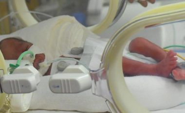 Nëntë foshnjat që u lindën nga gruaja maliane, do të qëndrojnë me muaj në inkubatorë