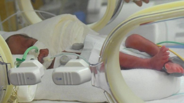 Nëntë foshnjat që u lindën nga gruaja maliane, do të qëndrojnë me muaj në inkubatorë