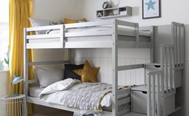 Krevatet me kate: Kursejnë hapësirë, por gjithashtu e bëjnë dhomën e fëmijëve origjinale