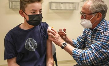 BE-ja miraton vaksinën Pfizer-BioNTech për fëmijët nga mosha 12 deri në 15 vjeç