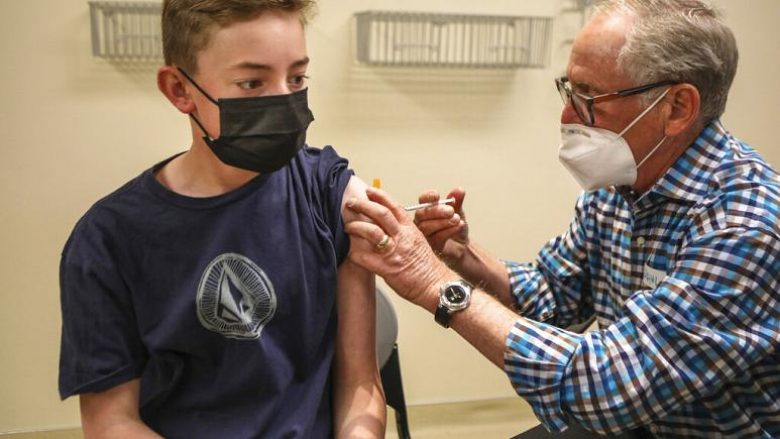 BE-ja miraton vaksinën Pfizer-BioNTech për fëmijët nga mosha 12 deri në 15 vjeç