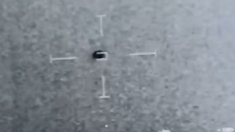 “U përplas në ujë”: Pamje të Marinës që tregojnë një UFO që “zhduket” në ujërat e Kalifornisë