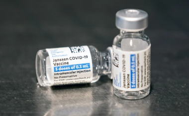 Britania e Madhe ka aprovuar vaksinën një dozëshe “Johnson&Johnson”