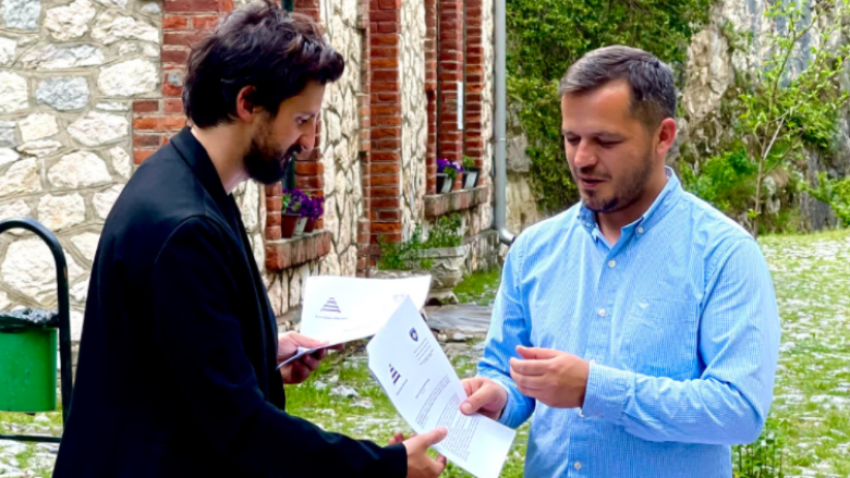 Nënshkruhet memorandum për organizimin e ‘Autostradës Biennale’ në Prizren