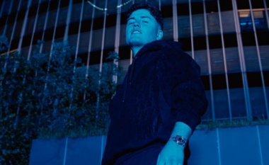 Ardian Bujupi zbulon titujt e 10 këngëve të albumit të ri