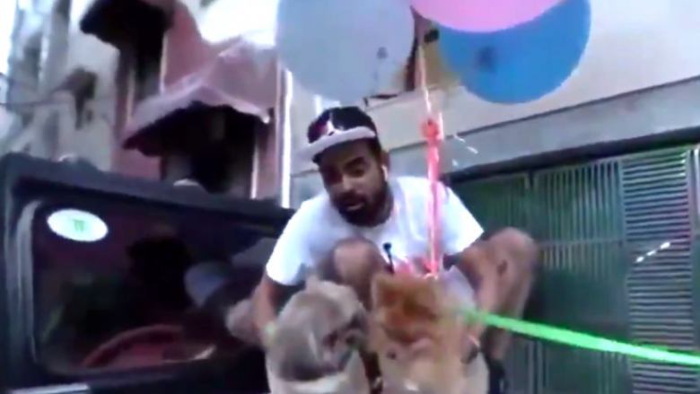 Lidhi qenin për balona të heliumit për ta bërë të fluturojë – arrestohet YouTuberi nga policia indiane