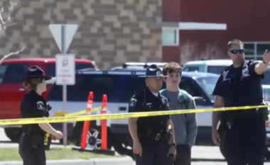 Një vajzë 13-vjeçare në SHBA mori pistoletën në shkollë dhe plagosi dy nxënës dhe një anëtar të stafit