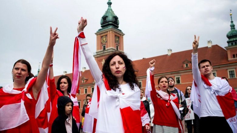 Bjellorusi – qindra persona i bashkohen protestave globale në shenjë solidariteti