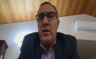 Abazi, ambasadori i shkarkuar në Australi: Fshesa është përdorur në vendin e gabuar, Kosova mund të ketë pasoja