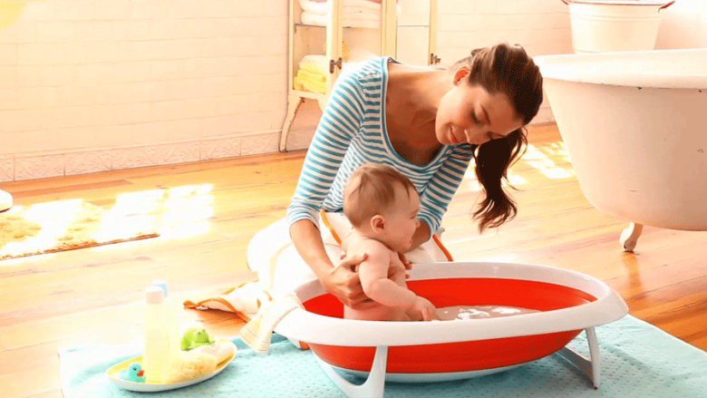 Njohuri themelore për banjën e foshnjave dhe kujdesi për kërthizën