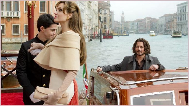 Johnny Depp përpiqet t’ia rrëmbejë zemrën Angelina Joliet