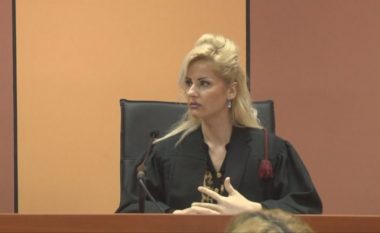 Rrugëtimi i gjyqtares Enkeleda Kapedani, nga “Miss Shqipëria” 18 vite më parë tek ngritja në detyrë në 2020