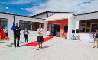 Nagavci vizitoi shkollën e Karaçevës dhe të Busavatës, njoftohet nga afër për mbarëvajtjen e procesit të mësimit të përshpejtuar alternativ