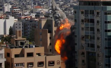 AP reagon ndaj sulmit izraelit: Jemi të tmerruar, bota do të ketë më pak info për Gazën