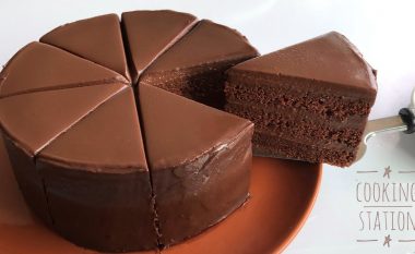Tortë me më shumë çokollatë: Ka shije të mrekullueshme!