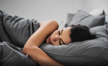 Kohëzgjatja e gjumit dhe ndikimi në shëndet – shtypje të gjakut dhe kolesterol