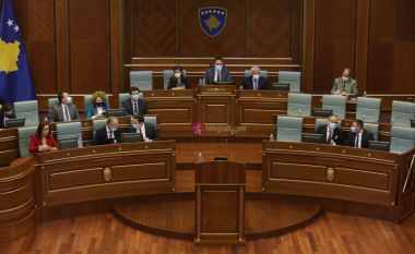 Pas 17 vitesh punë në Kuvend, pensionohet sekretari i përgjithshëm Ismet Krasniqi