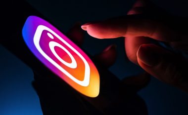 Facebook dhe Instagram kërcënojnë se mund ta bëjnë shërbimin me pagesë për përdoruesit e iOS 14.5 nëse përdoruesit nuk u japin të dhënat e tyre