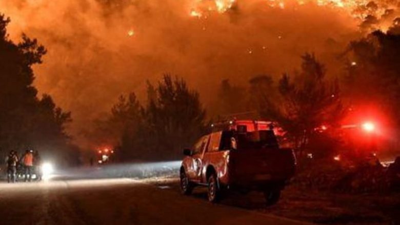 Zjarr i madh pyjor në Greqinë jugore, evakuohen banorët e gjashtë fshatrave