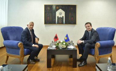 Kurti dhe Minxhozi flasin për bashkëpunimin Kosovë-Shqipëri
