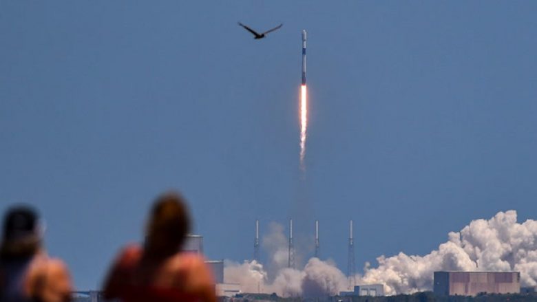 Pentagoni po ndjek raketën kineze që po kthehet në tokë – me shpejtësi 300 mijë km/h – në mënyrë të pakontrolluar