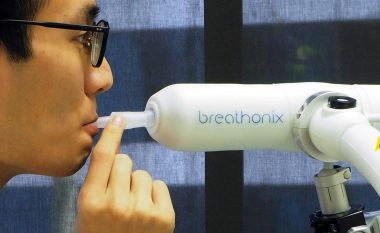 Singapori miraton testin e frymëmarrjes për Covid-19 që jep rezultat të menjëhershëm