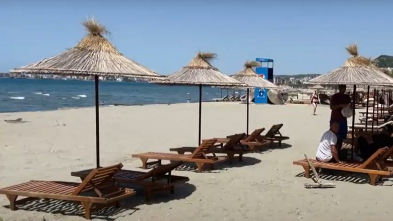 Çelet sezoni turistik në Shqipëri, rreth 13 mijë qytetarë nga Kosova drejt vendeve bregdetare
