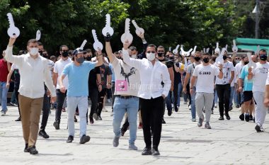 Rritet revolta e gastronomëve, pasi ahengjet familjare dhe organizimet e tjera po barten nga Kosova në Shqipëri