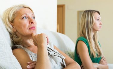 Përmirësoni marrëdhënien me prindërit tuaj: Këshilla për zgjidhjen e konfliktit midis nënës dhe vajzës