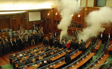 Sot mbahet seanca ndaj ministres Haxhiu dhe ish-deputetëve për posedimin e gazit lotsjellës në Kuvend